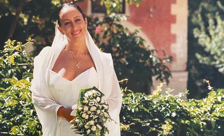 Carolyn Smith con abito da sposa